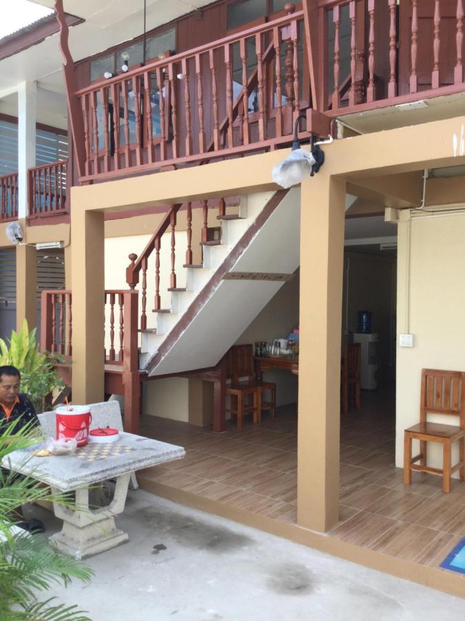 Siriwal Guesthouse Ayutthaya Eksteriør billede
